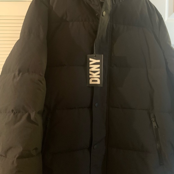 DKNY BLACK MALE PARKER COAT. - Picture 4 of 9